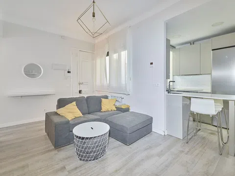 Flat in calle de Azcona, 24 - Photo 3