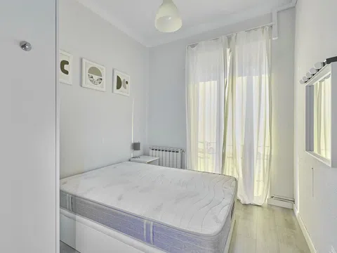 Flat in calle de Azcona, 24 - Photo 7