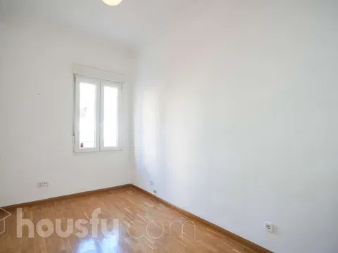 Flat in calle de Joaquín María López - Photo 13