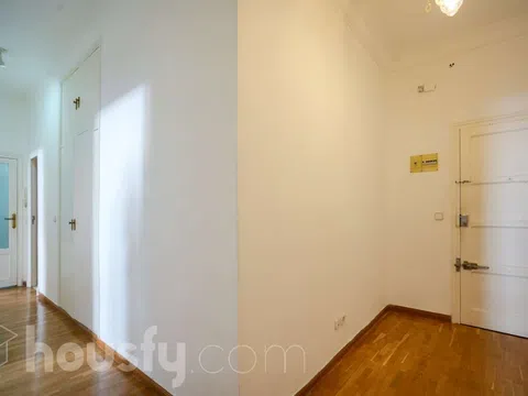 Flat in calle de Joaquín María López - Photo 20