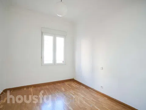 Flat in calle de Joaquín María López - Photo 3