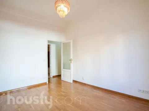 Flat in calle de Joaquín María López - Photo 4