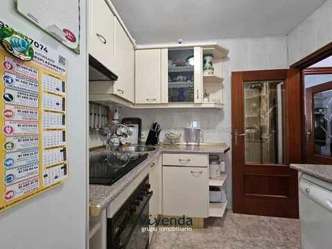 Flat in calle de Nuñomoral - Photo 11