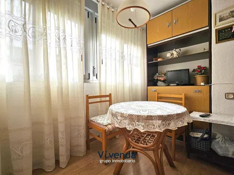 Flat in calle de Nuñomoral - Photo 5