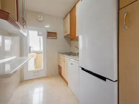 Flat in calle Lardero - Photo 5
