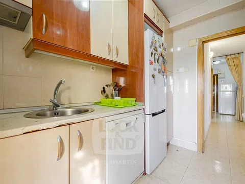Flat in calle Lardero - Photo 7