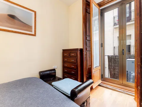 Flat in calle de la Ruda - Photo 13