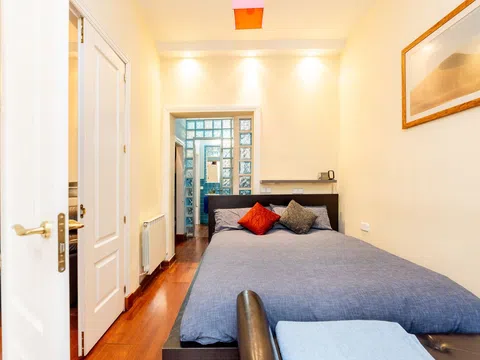 Flat in calle de la Ruda - Photo 14