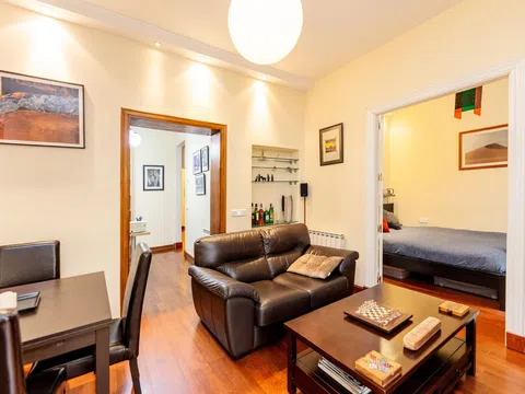 Flat in calle de la Ruda - Photo 3