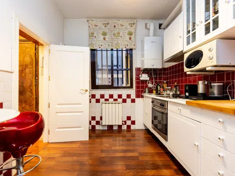 Flat in calle de la Ruda - Photo 6