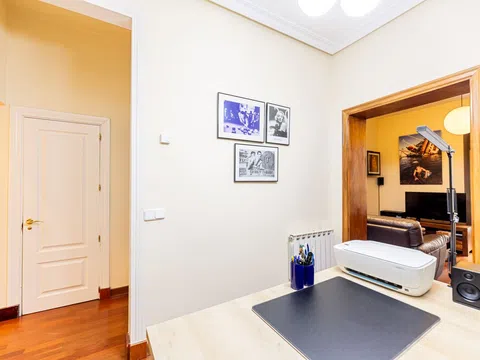 Flat in calle de la Ruda - Photo 9