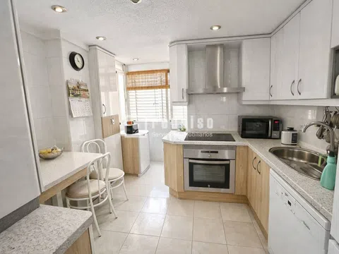 Flat - Photo 2