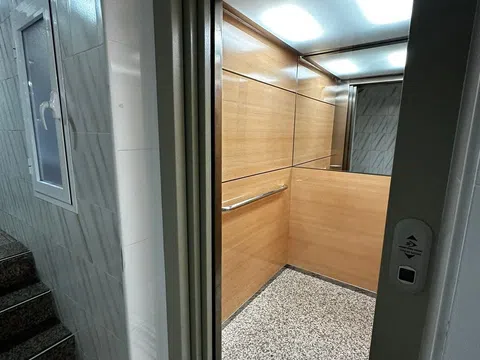 Flat in calle Zalamea, 1 - Photo 7