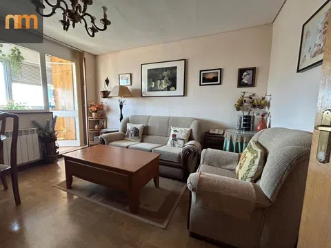 Flat in calle de Camarena - Photo 2
