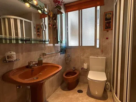 Flat in calle de Camarena - Photo 18