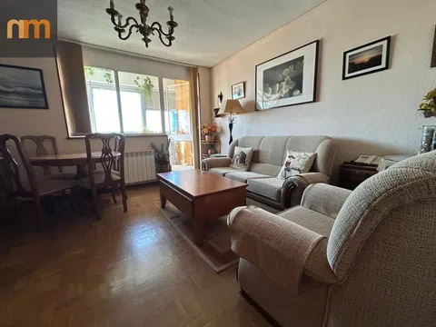 Flat in calle de Camarena - Photo 3