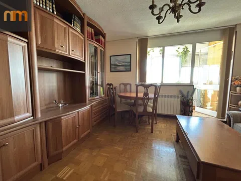 Flat in calle de Camarena - Photo 4