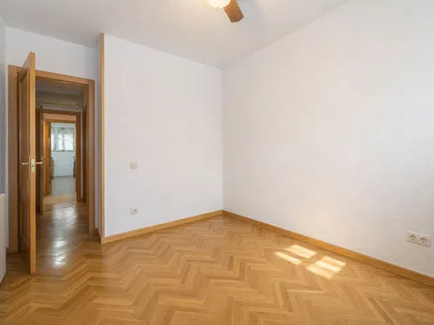 Flat in calle Burguete - Photo 11