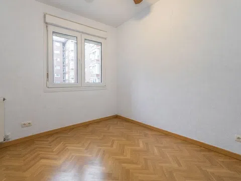 Flat in calle Burguete - Photo 9