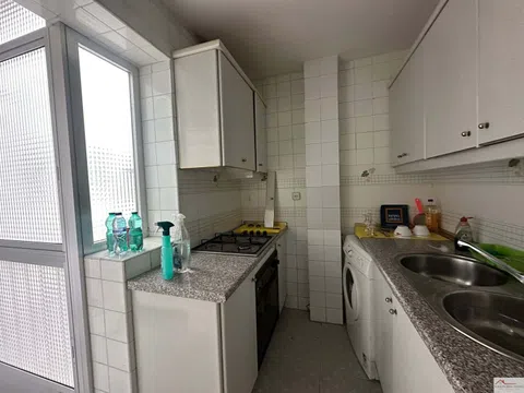 Flat in calle de Camarena - Photo 2