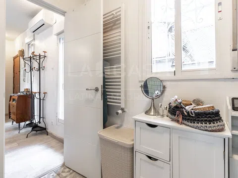 Flat in calle de la Grandeza Española - Photo 18