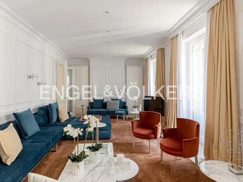 Flat - Photo 1
