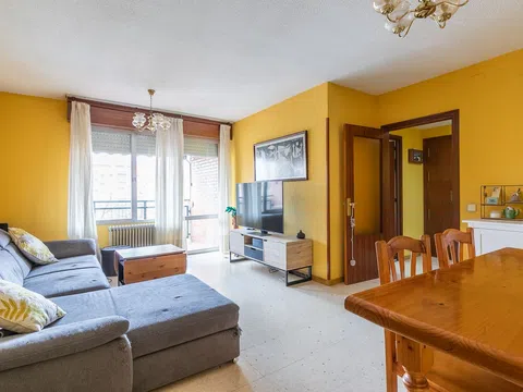 Flat in calle de la Virgen de la Oliva - Photo 3
