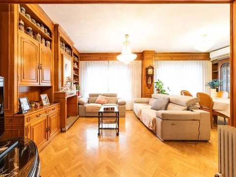 Flat in calle de Meléndez Valdés - Photo 1