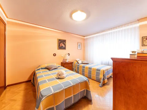 Flat in calle de Meléndez Valdés - Photo 13