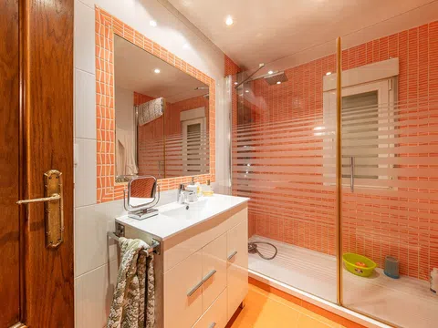 Flat in calle de Meléndez Valdés - Photo 19