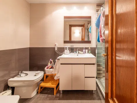 Flat in calle de Meléndez Valdés - Photo 20