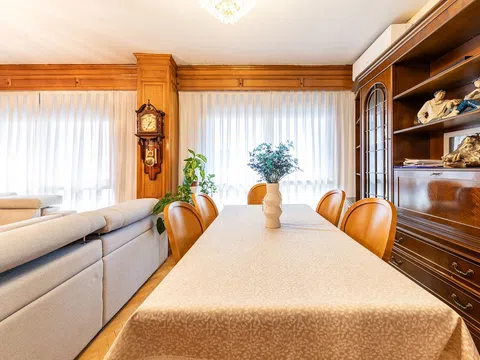 Flat in calle de Meléndez Valdés - Photo 8