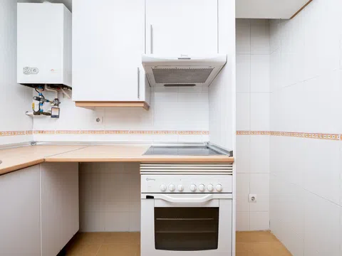 Flat in calle de Puentedey - Photo 9