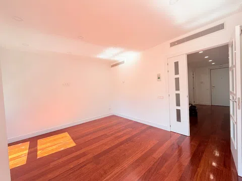 Flat in calle de Guisando - Photo 6