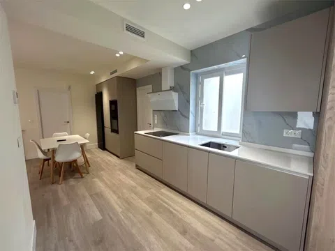 Flat in calle Alcalá