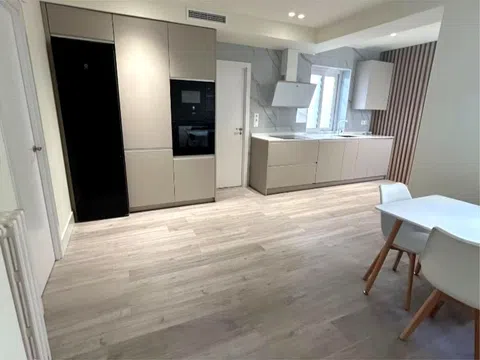 Flat in calle Alcalá - Photo 16