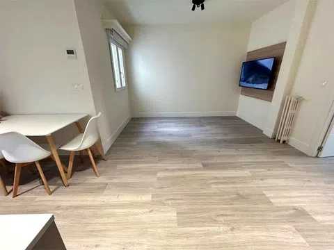 Flat in calle Alcalá - Photo 8