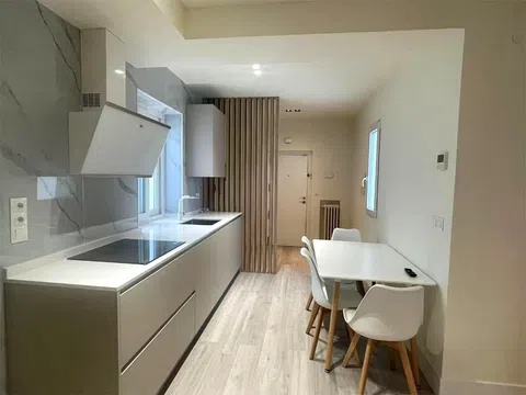 Flat in calle Alcalá - Photo 10