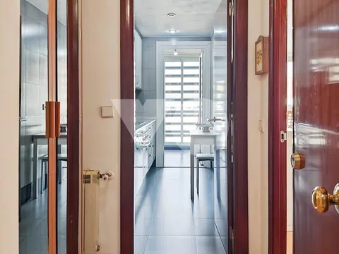 Flat in avenida de Logroño - Photo 7