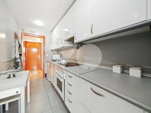 Flat in avenida de Logroño - Photo 10