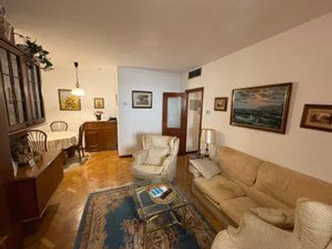 Flat in calle de Jacometrezo - Photo 2