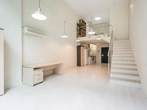 Duplex in avenida de Manoteras - Photo 1