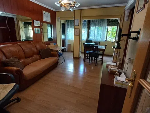 Flat in calle de Camarena, 163 - Photo 1
