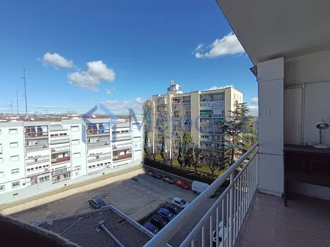 Flat in calle de Mota del Cuervo - Photo 3