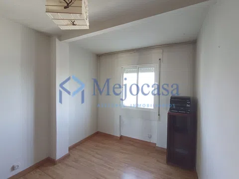 Flat in calle de Mota del Cuervo - Photo 8