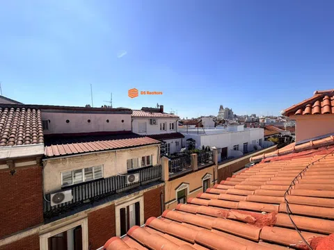Studio in calle de Piamonte - Photo 9