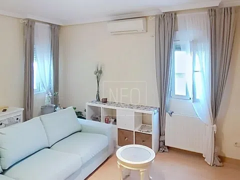 Flat in calle de Víctor Manuel III - Photo 2