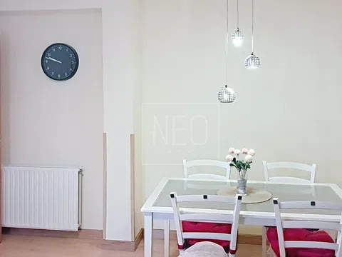 Flat in calle de Víctor Manuel III - Photo 3
