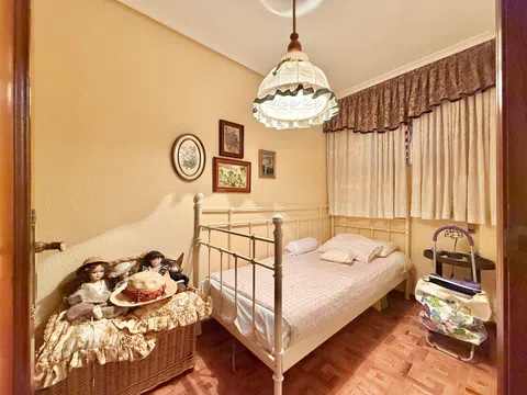 Flat in calle de Belzunegui - Photo 17