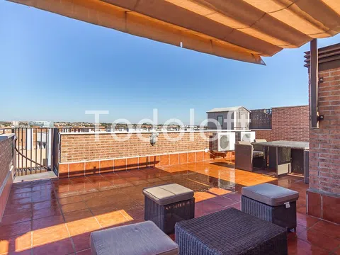 Penthouse in calle de Ana de Austria, Madrid - Photo 2